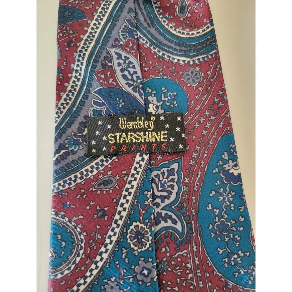 Wembley Men's Silk‎ Tie Burgundy Blue Paisley Pattern Classic Style